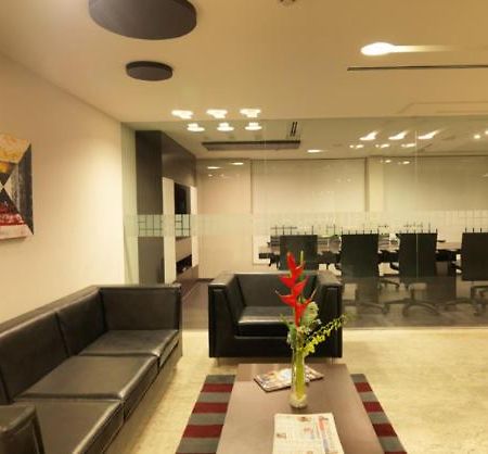 העיר בנגלור 24 Tech Hotel מראה חיצוני תמונה