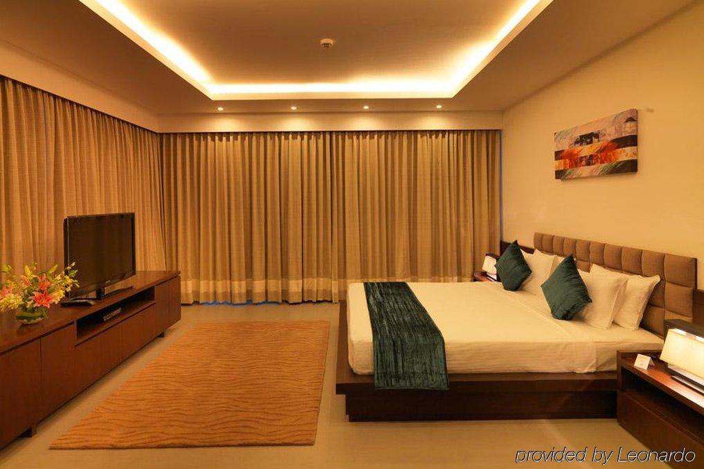 העיר בנגלור 24 Tech Hotel מראה חיצוני תמונה