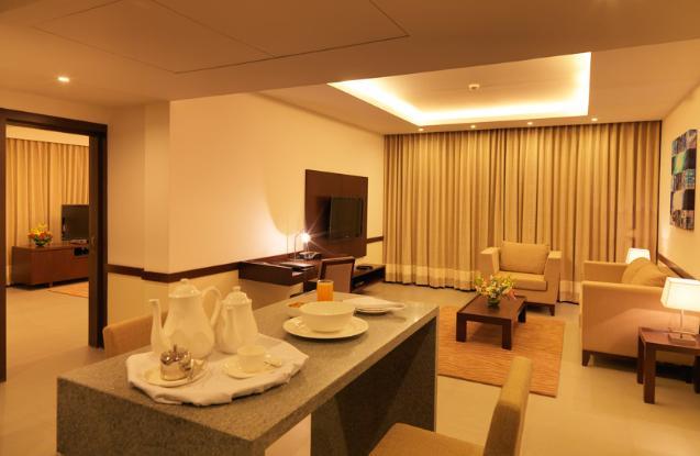 העיר בנגלור 24 Tech Hotel מראה חיצוני תמונה
