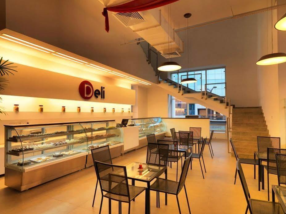 העיר בנגלור 24 Tech Hotel מראה חיצוני תמונה